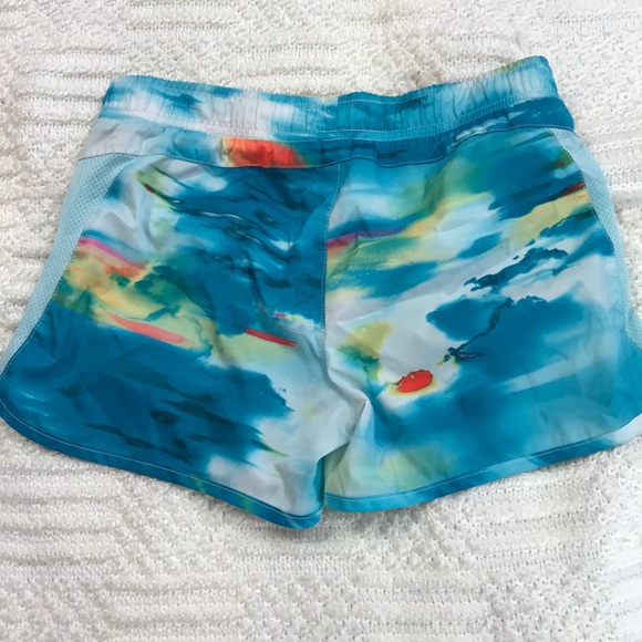 Old Navy Active Shorts Multicolored - Picture 2 of 3